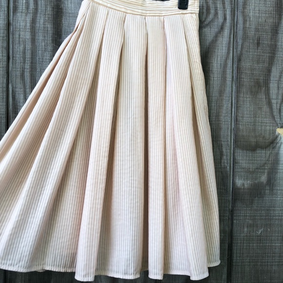 H&M Dresses & Skirts - H&M Bell Skirt - Blush Pink
